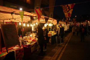 l-gertrude-s-stall-night-time.jpg - TWIST POP-UP ON STATION RISE TULSE HILL