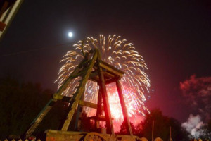 blists-fireworks-2011-570x377.jpg - Ironbridge lights
