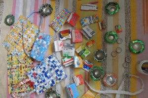 921537-593434687347686-2098296586-o.jpg - Litter-free Home with Creative-Recycling