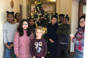 christmas-tree-2019.jpg - St Ed's Mottingham Building 4 Community 