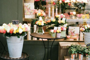 french-florist-in-paris.jpg - The Flower Bank Hub