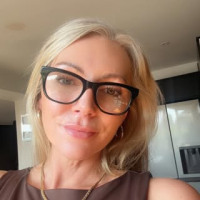 Mia Street avatar image