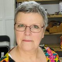 Stephanie Lester avatar image