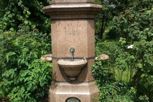 water-fountain-small-07072021-1.jpg - Hadley Green Drinking Fountain