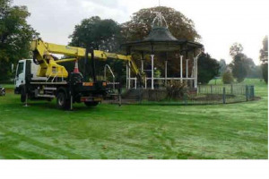 bandstand-inspection.jpg - Restoration of Beckenham Bowie bandstand