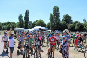 start-of-family-ride-2018.jpg - Wallingford Festival of Cycling 