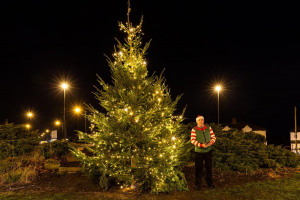 48120783-2877596612266488-7527001560006524928-o.jpg - Throckley Thrive Christmas Tree