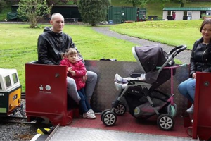 wheelchair-1.jpg - Wheelchair Coach for Miniature Railway 