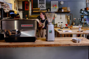 9830889-e-a-235-477-c-aedb-569-b-5-de-103-ea-361-0000000-a-69-b-03454.jpg - Open Coldblow Coffee's Roastery Doors