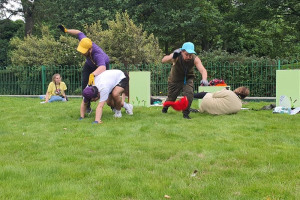 The 30 Min Mad Version of a Midsummer Nights Dream at Mowbray Park