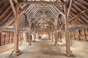 barn-plain-inside.jpg - Wanborough Great Barn school tours