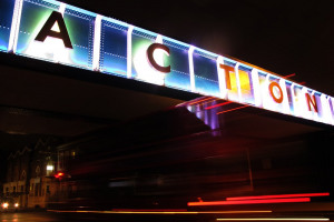 acton.jpg - Herne Hill Railway Bridge illumination