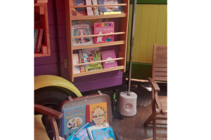 bookshelves-on-trailer-2.jpg - The Lost Luggage Library: Creativity without walls