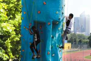 uab-climbing-1-of-1.jpg - #MakeCaves In Mile End Park!