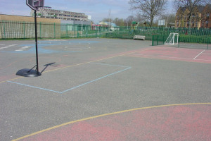 playground5.jpg - New astroturf sports pitch