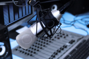 radio-station-mic-2016-billboard-1548.jpg -  Radio Training Academy Club