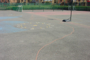 playground6.jpg - New astroturf sports pitch