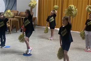 Cheerleading summer camp (high flyers) 