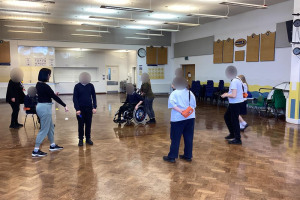 laura-delivering-workshops.jpg - Time for Us: Arts Club for SEND Children