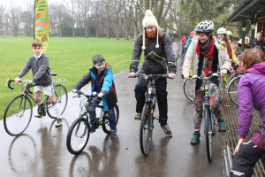 img-6452.jpg - Help the Bike Hive MCR buzz for all
