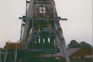 pdi-0010-copy-2.jpg - Baddesley Ensor Mining Memorial Lamp 