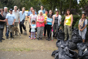 volunteers.jpg - Flourishing Feltham Green 