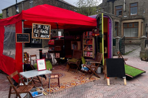 small-set-up-lost-luggage-libray.jpg - The Lost Luggage Library: Creativity without walls
