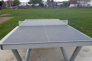 img-20221012-wa-0000.jpg - Table tennis table Elmhurst Gardens