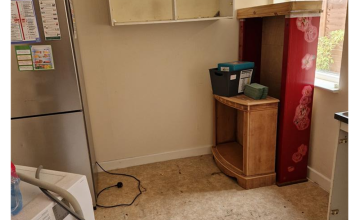 Image 4 of 8