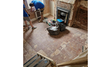 Image 2 of 8