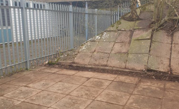 Image 4 of 7