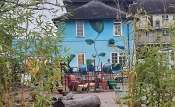 Image 7 of 42