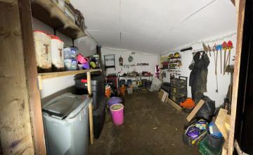 Image 4 of 4