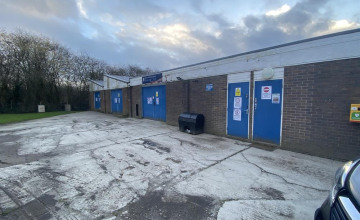 Image 4 of 7