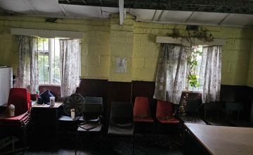 Image 3 of 7