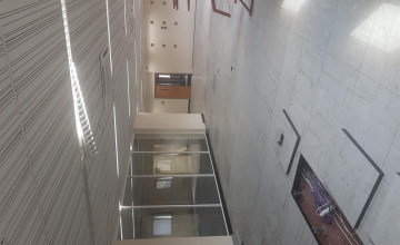 Image 4 of 4
