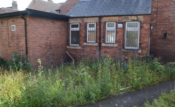 Image 2 of 8