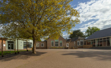 Image 2 of 4