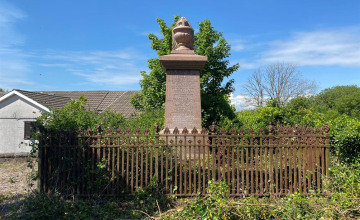 Image 4 of 18