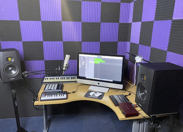 studio-big.jpg