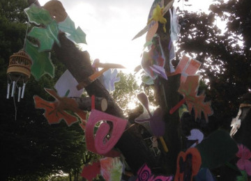 15-6-june-6-th-img-0719-trees-on-the-green-hilly-fieldsd-brockley-max-festival-tree-saturday-6-th-june-2015.jpg