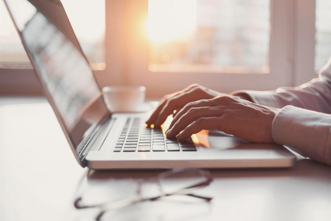 LAPTOPS FOR DOMESTIC ABUSE VOLUNTEERS
