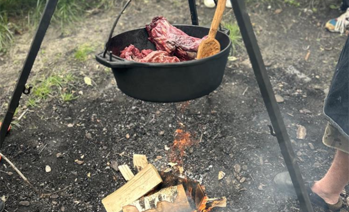 Image 2 of 7