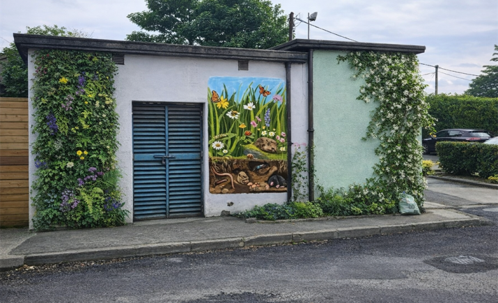 Image 2 of 2