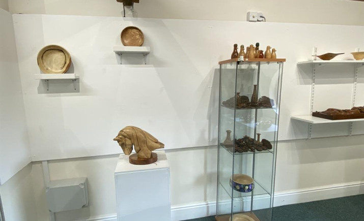 Image 2 of 12
