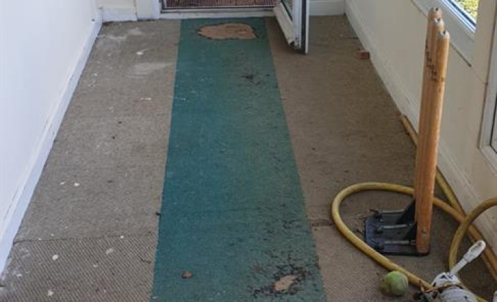 Image 2 of 4