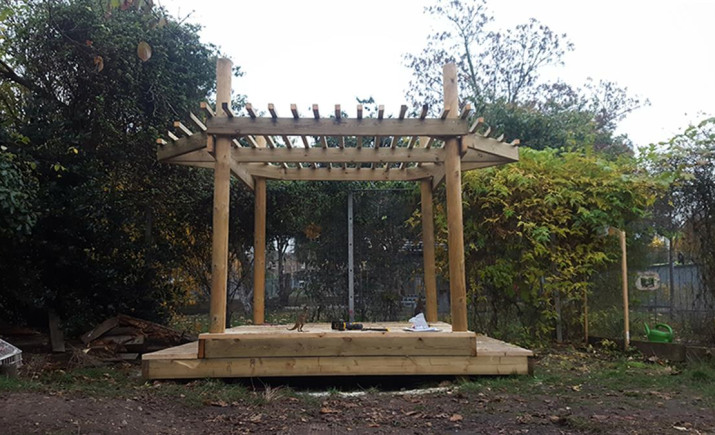 Image 4 of 12