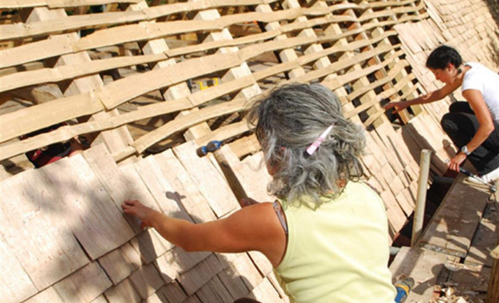 fittingshingles.jpg