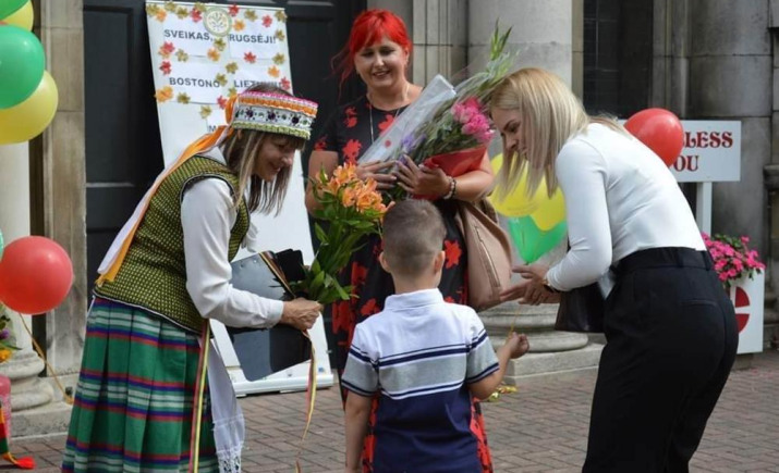 Image 14 of 60