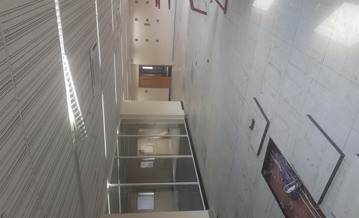 Image 4 of 4